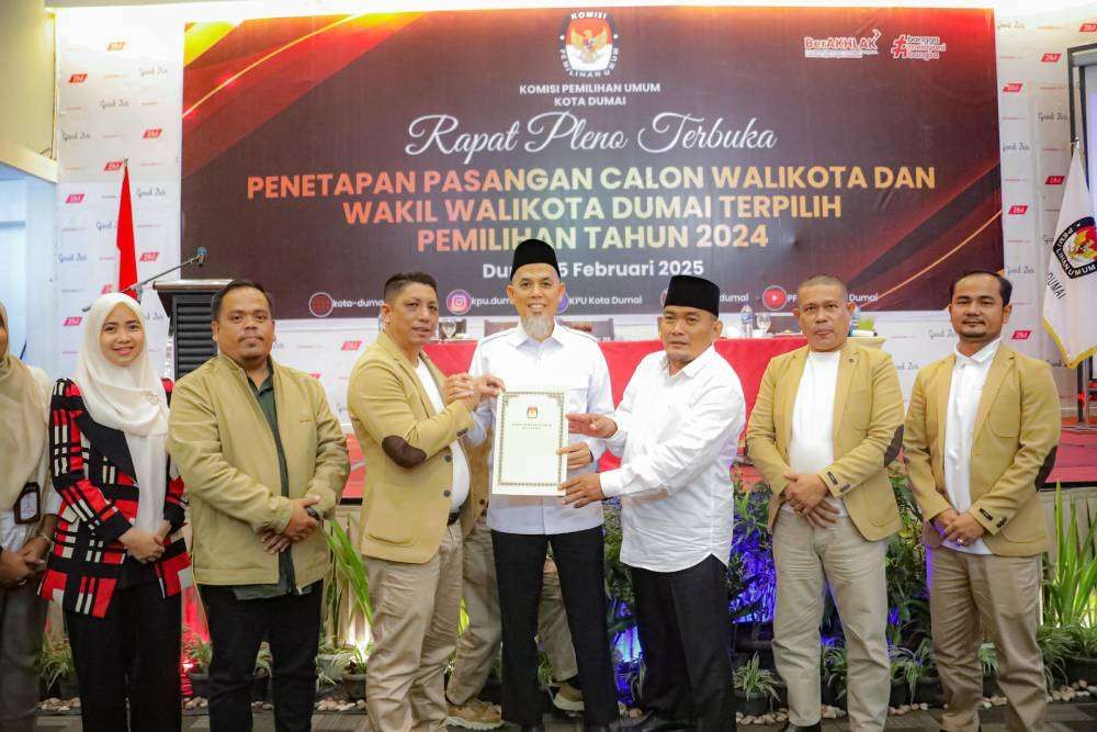 Paisal-Sugiyarto Resmi Ditetapkan sebagai Wali Kota dan Wakil Wali Kota Dumai 2025-2030